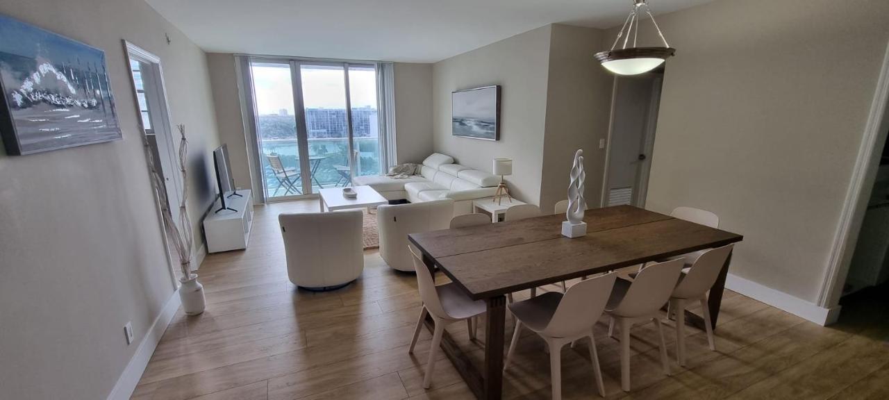 New Luxury Apartment 2Br 2Ba Direct Beach Access ハリウッド エクステリア 写真