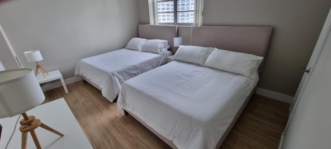 New Luxury Apartment 2Br 2Ba Direct Beach Access ハリウッド エクステリア 写真