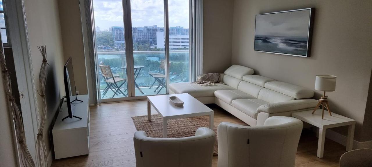 New Luxury Apartment 2Br 2Ba Direct Beach Access ハリウッド エクステリア 写真