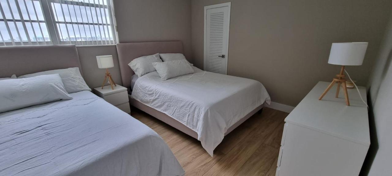 New Luxury Apartment 2Br 2Ba Direct Beach Access ハリウッド エクステリア 写真